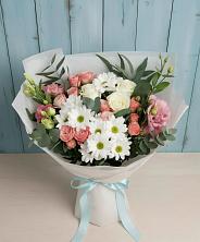 Букет цветов из:  Розы, Лизиантусы и Хризантемы в Комсомольское Чувашия