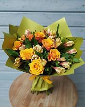 Букет цветов из:  Альстромерии и Розы в Комсомольское Чувашия