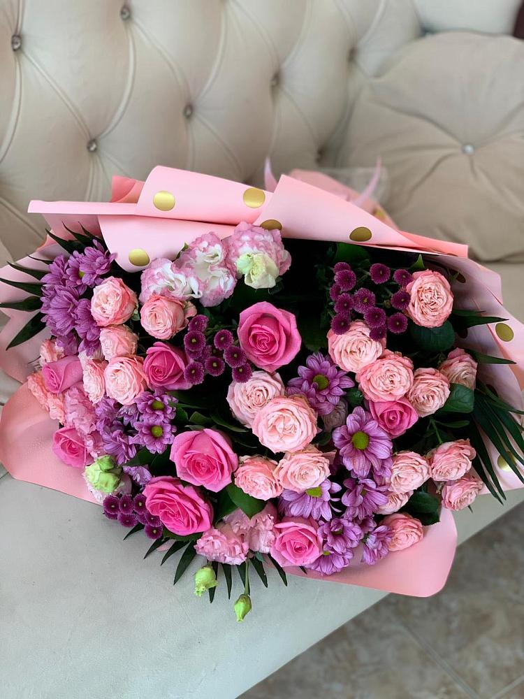 Букет цветов из: Хризантемы, Розы и Лизиантусы в Комсомольское Чувашия