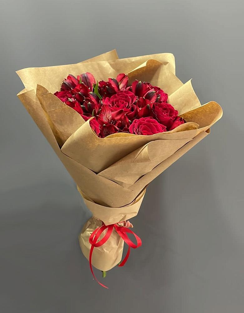 Букет цветов из: Альстромерии и Розы в Комсомольское Чувашия