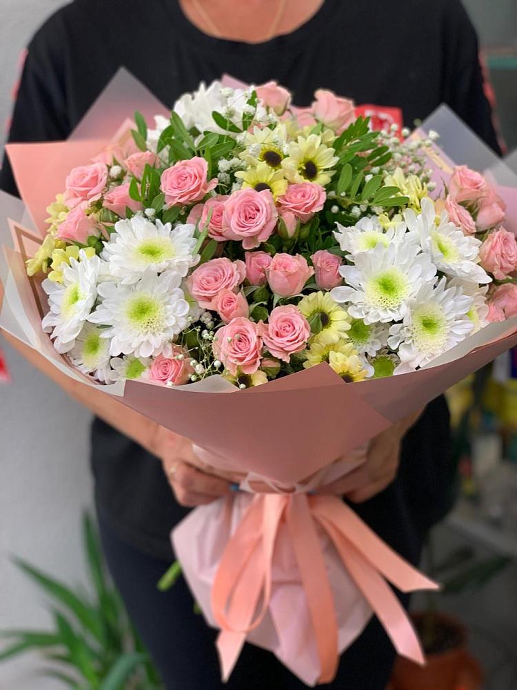 Букет цветов из: Розы и Хризантемы в Комсомольское Чувашия