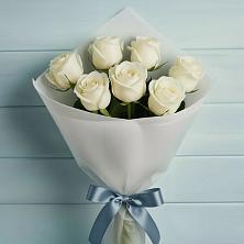 Букет 7 Белых роз Эдлесс Лав в Комсомольское Чувашия