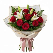 Букет цветов из:  Лилии и Розы в Комсомольское Чувашия