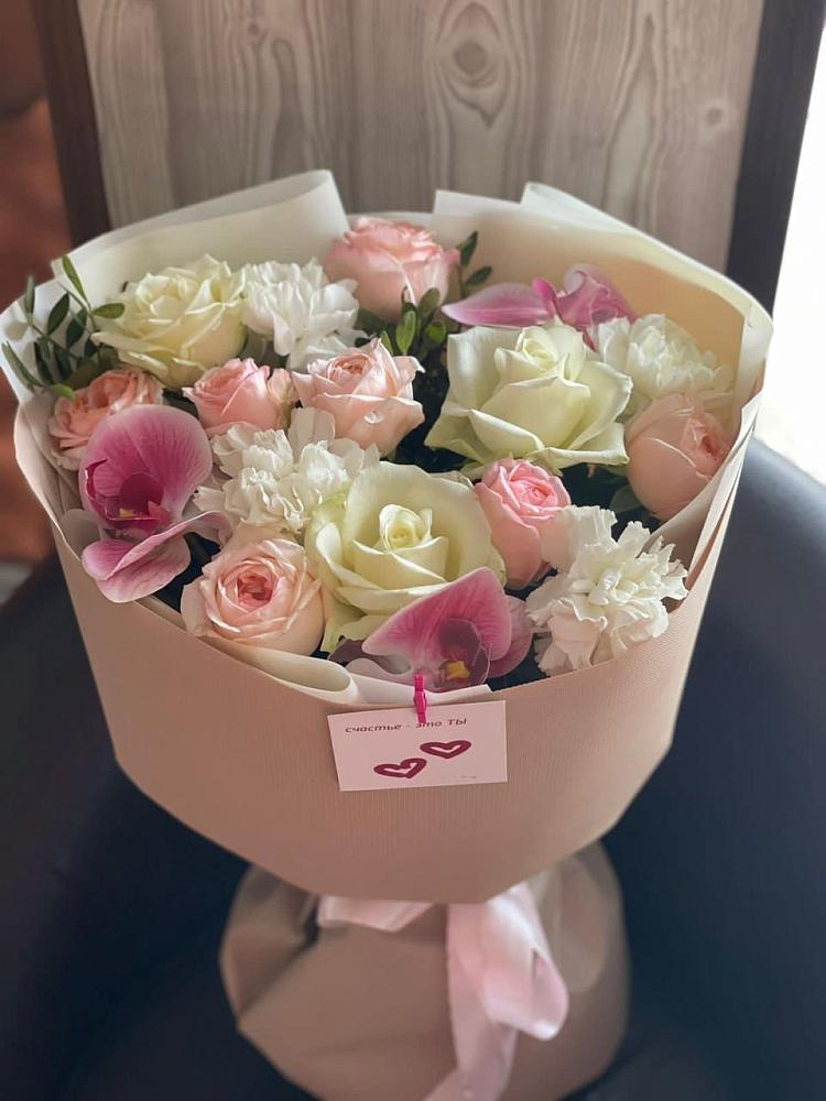 Букет цветов из: Орхидеи, Розы и Гвоздики в Комсомольское Чувашия