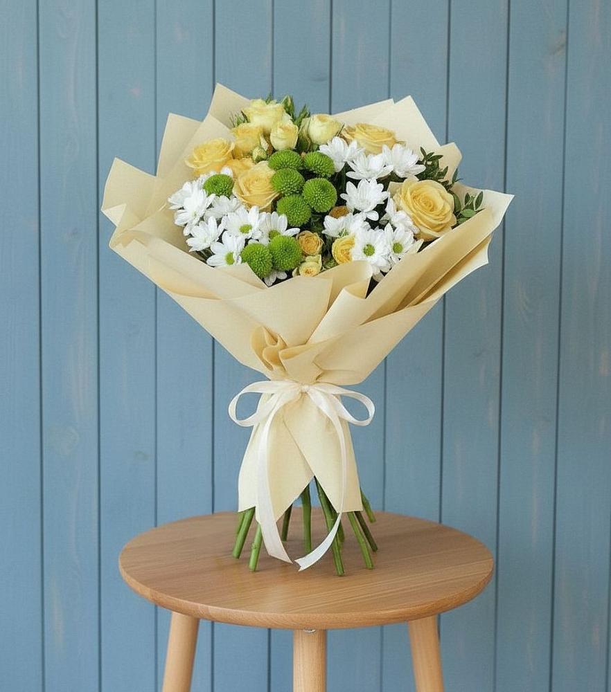 Букет цветов из: Хризантемы и Розы в Комсомольское Чувашия