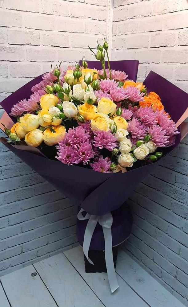 Букет цветов из: Хризантемы и Розы в Комсомольское Чувашия