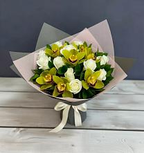 Букет цветов из:  Орхидеи и Розы в Комсомольское Чувашия