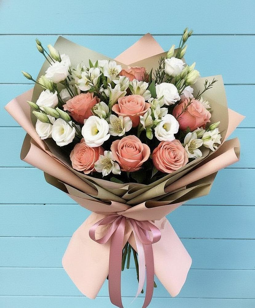 Букет цветов из: Розы, Альстромерии и Лизиантусы в Комсомольское Чувашия
