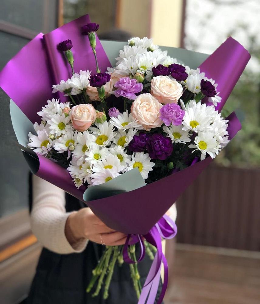 Букет цветов из: Хризантемы, Гвоздики и Розы в Комсомольское Чувашия