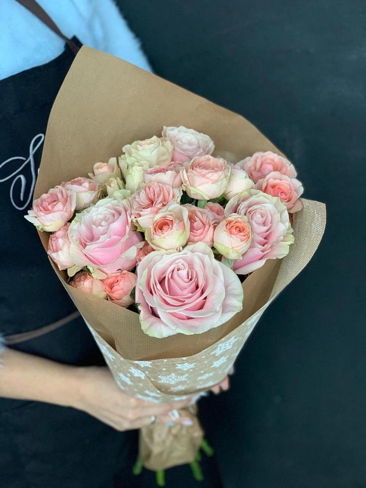 Букет цветов из: Хризантемы и Розы в Комсомольское Чувашия