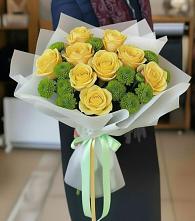 Букет цветов из:  Хризантемы и Розы в Комсомольское Чувашия