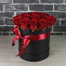 Цветочная композиция из Розы в шляпной коробке в Комсомольское Чувашия