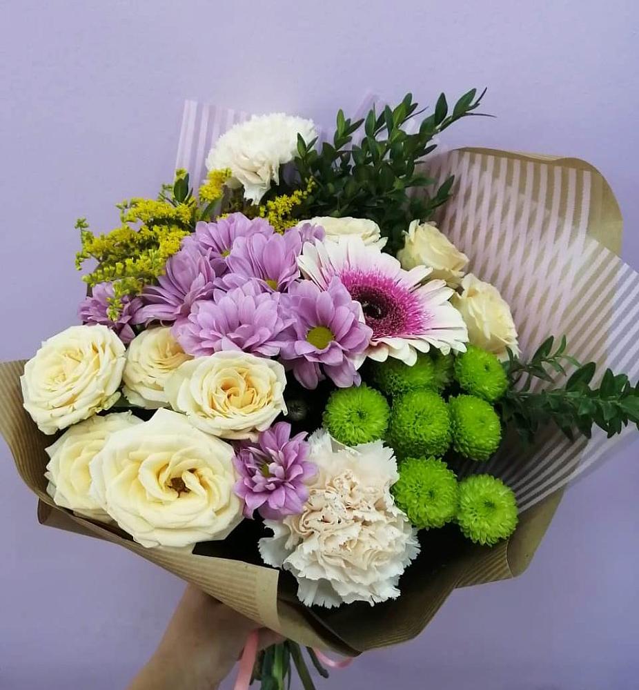 Букет цветов из: Хризантемы, Розы, Гвоздики и Герберы в Комсомольское Чувашия