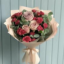 Букет цветов из:  Гвоздики и Розы в Комсомольское Чувашия