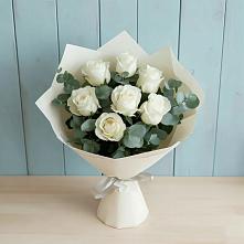 Букет Белые розы в Эвкалипте в Комсомольское Чувашия