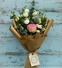 Букет цветов из:  Розы и Лизиантусы в Комсомольское Чувашия